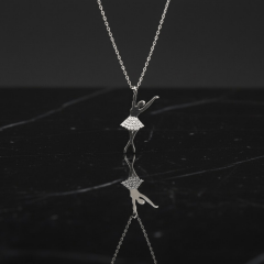 925 Ayar Gümüş Balerin Figürlü Zarif Kolye