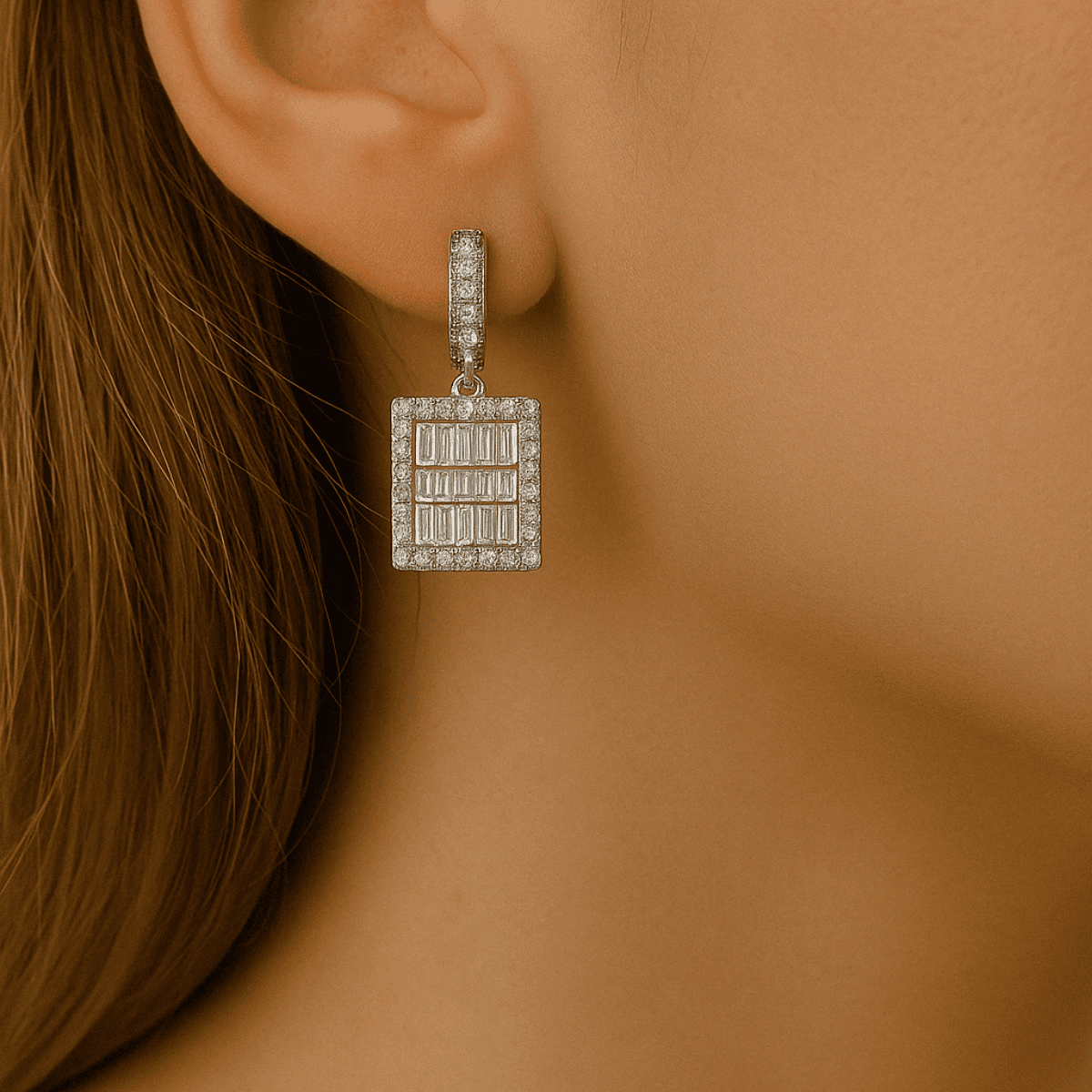 925 Ayar Kare Baget Taşlı Gümüş Küpe