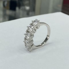 925 Ayar Beş Taşlı Gümüş Yüzük