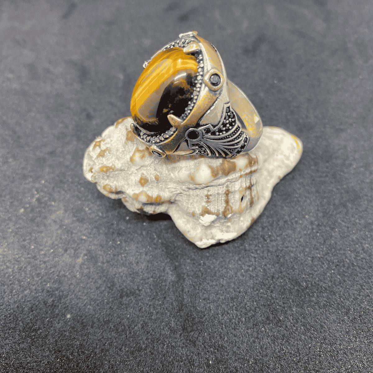 925 Ayar Gümüş Yüzük - Aslan Gözü Taşlı Erkek Yüzük