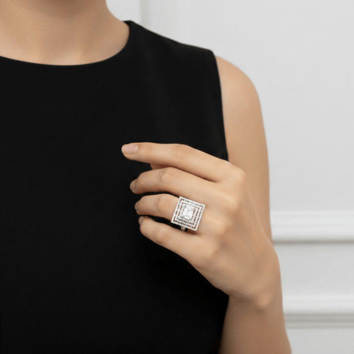 925 Ayar Gümüş Baget Kesim Kare Çok Sıralı Zirkon Taşlı Yüzük