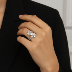 925 Ayar Gümüş Çiçek Motifli Zirkon Taşlı Yüzük