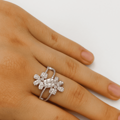 925 Ayar Gümüş Çiçek Motifli Zirkon Taşlı Yüzük