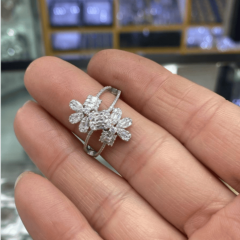 925 Ayar Gümüş Çiçek Motifli Zirkon Taşlı Yüzük