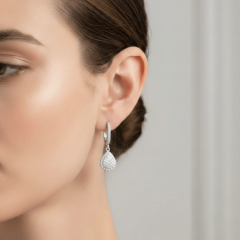 Zirkon Taşlı Damla Model Gümüş Renk Sallantılı Küpe