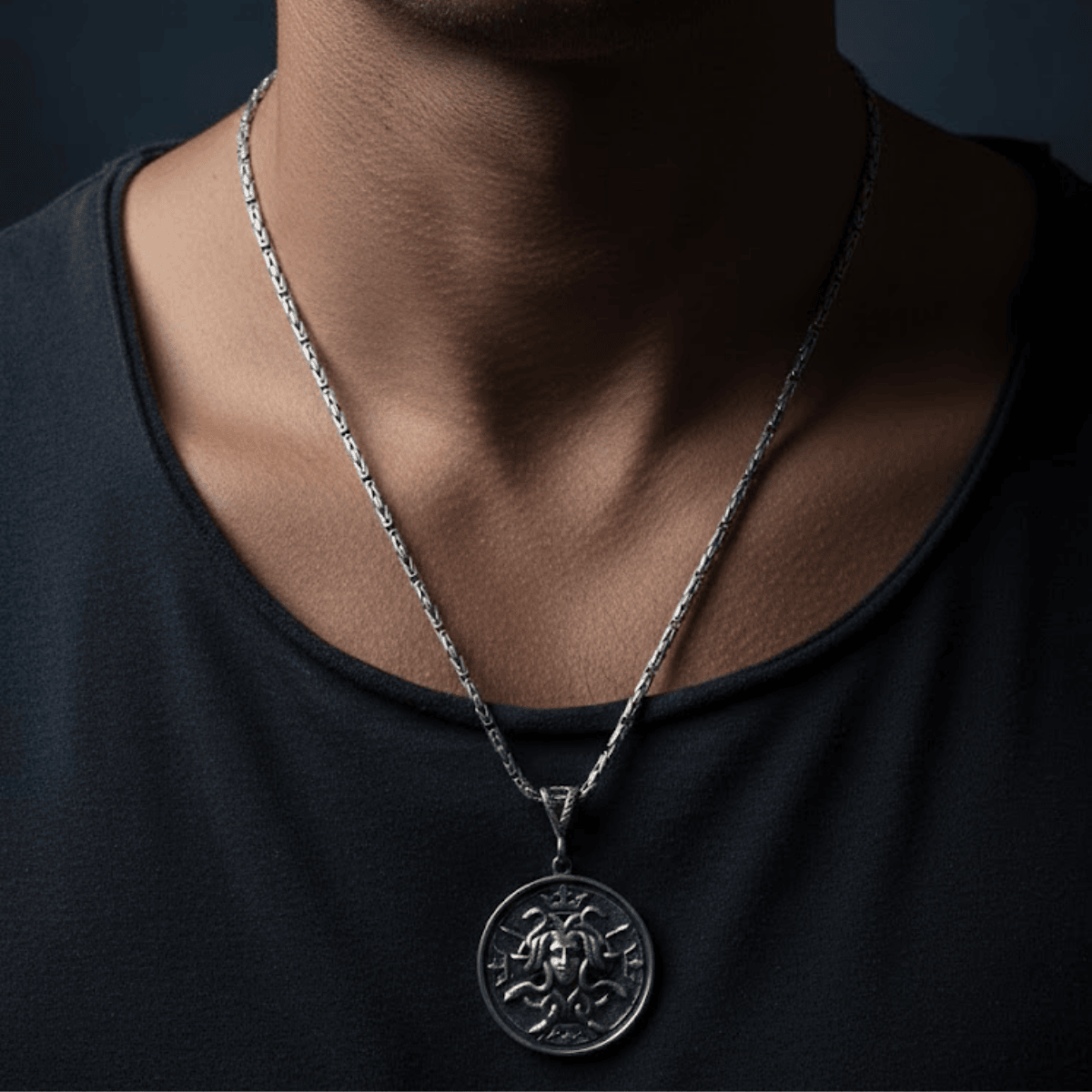 925 Ayar Gümüş Medusa Figürlü Erkek Kolye