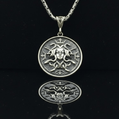 925 Ayar Gümüş Medusa Figürlü Erkek Kolye