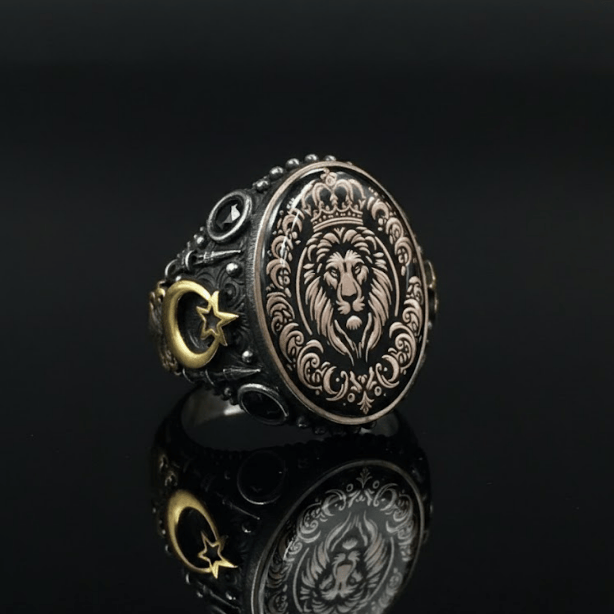 925 Ayar Gümüş Ay Yıldız Detaylı Aslan Motifli Erkek Yüzük